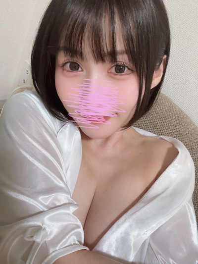 りま 美巨乳清楚素人(受付イチオシ)さんの写真