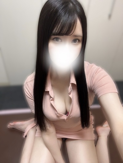 まゆ 黒髪清楚美乳女子大生(受付超イチオシ)さんの写真