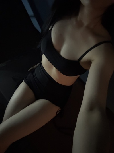 みゆ 黒髪清楚系女子大生(受付イチオシ)さんの写真