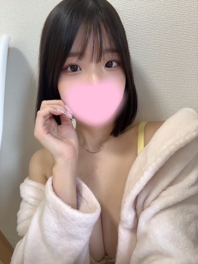つぼみ ゲキカワ黒髪清楚美巨乳(受付超イチオシ)さんの写真